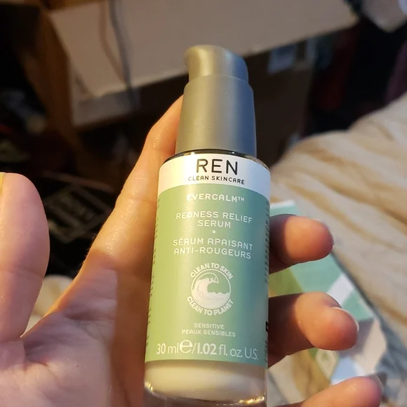 Ren Clean Skincare Evercalm Redness Relief Serum
